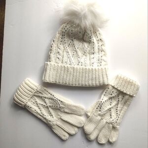 Inc Women's Ivory Pom Pom Beanie and Glove Set O/S